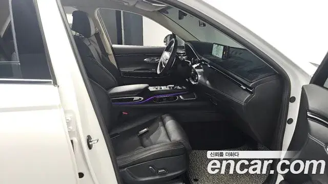 Genesis GV70 2023 — ფოტო 18/20