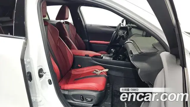 Lexus UX250h 2022 — Şəkil 7/20