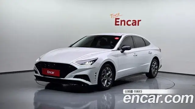 Hyundai Sonata Hybrid 2022 — Photo 19/20