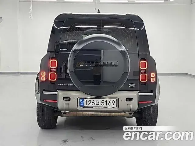 Land Rover Defender 2021 — Şəkil 14/17