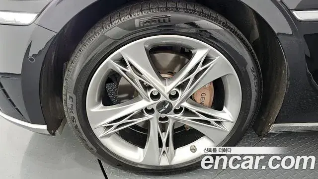 Genesis G90 2023 — Photo 16/20