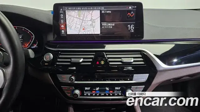 BMW 5 Series 2022 — ფოტო 12/20
