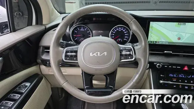 Kia Carnival 2023 — Фото 13/20