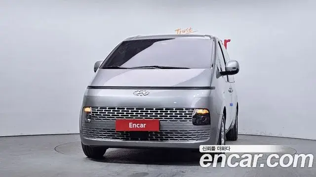 Hyundai Staria 2021 — ფოტო 5/20