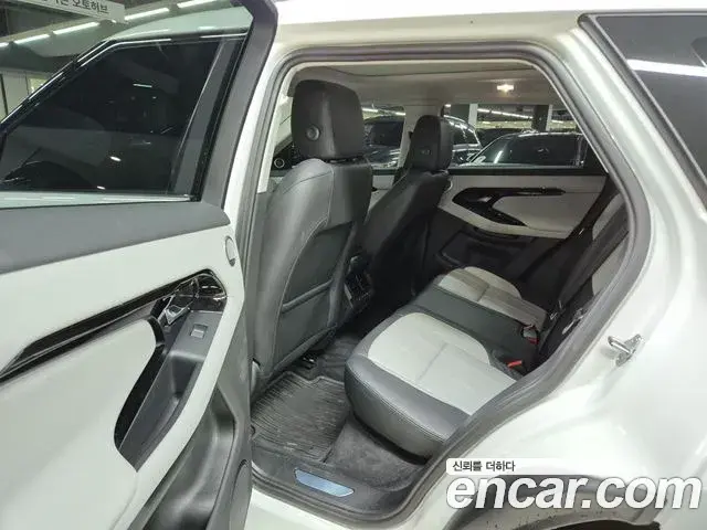Land Rover Range Rover Evoque 2025 — ფოტო 19/20