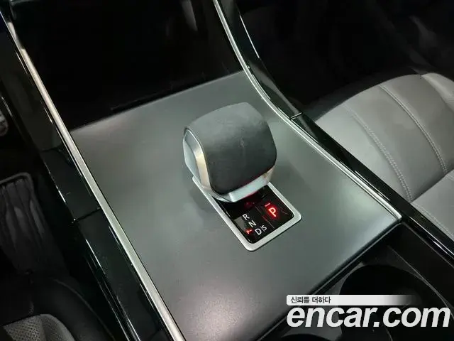 Land Rover Range Rover Evoque 2025 — ფოტო 5/20