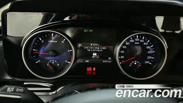 Kia Carnival 2021 — ფოტო 3/20