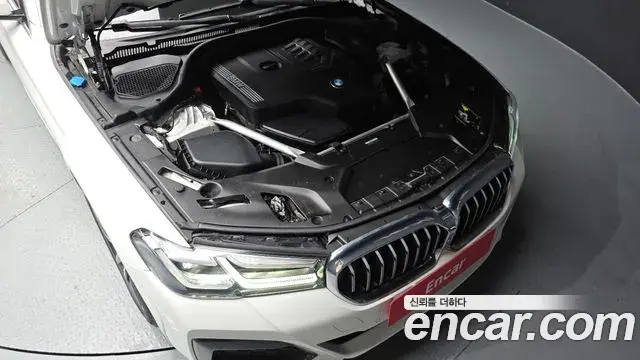 BMW 5 Series 2021 — ფოტო 6/20