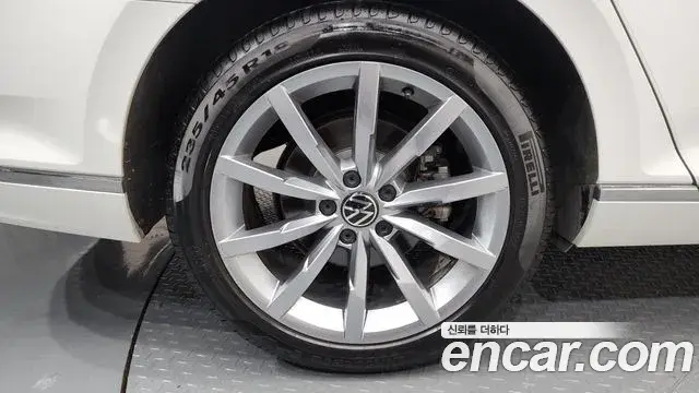 Volkswagen Passat GT 2021 — ფოტო 12/20