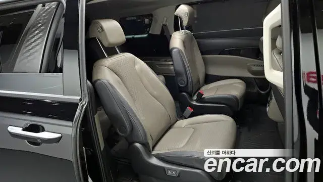 Kia Carnival 2025 — Şəkil 3/20