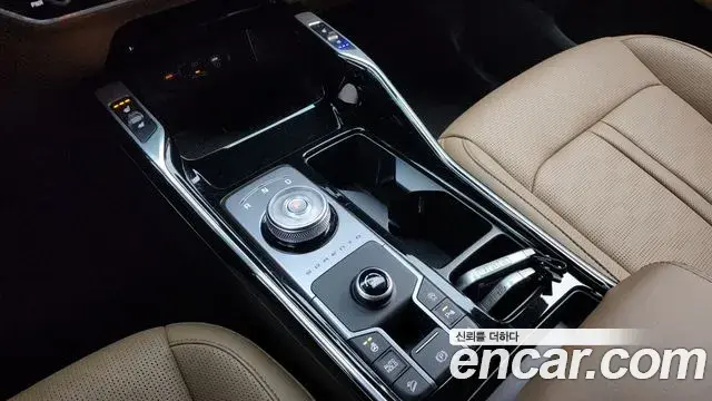 Kia Sorento 2023 — Фото 7/20