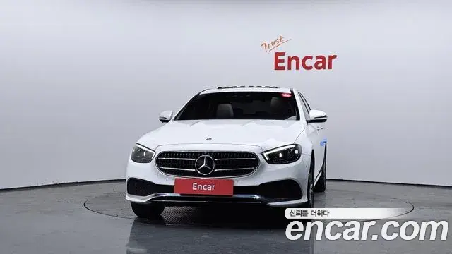 Mercedes-Benz E-Class 2021 — ფოტო 12/20