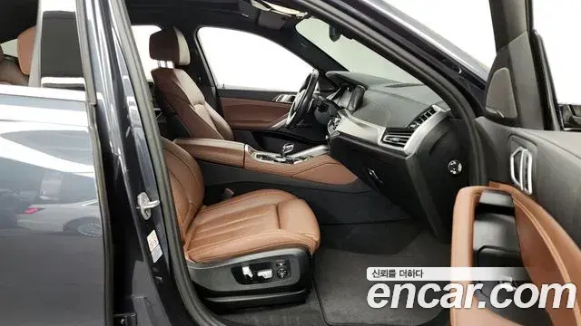 BMW X6 2021 — Photo 19/20