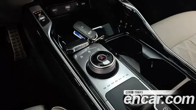 Kia Sorento 2020 — Фото 8/20
