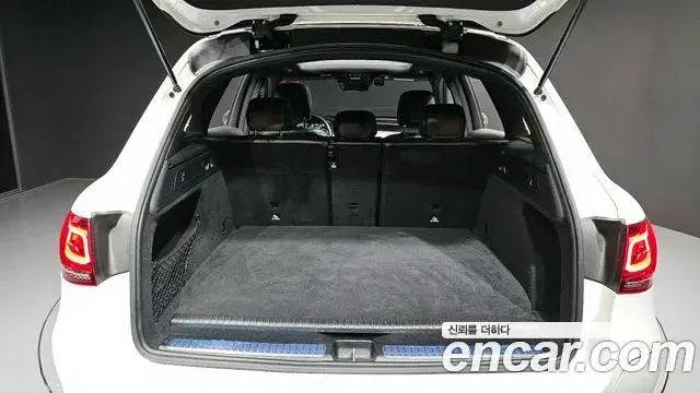 Mercedes-Benz GLC-Class 2021 — Şəkil 19/20