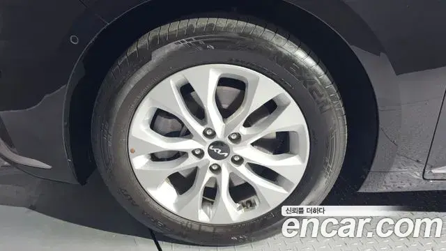 Kia K8 2021 — Photo 2/20