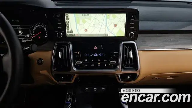 Kia Sorento 2023 — Photo 14/20