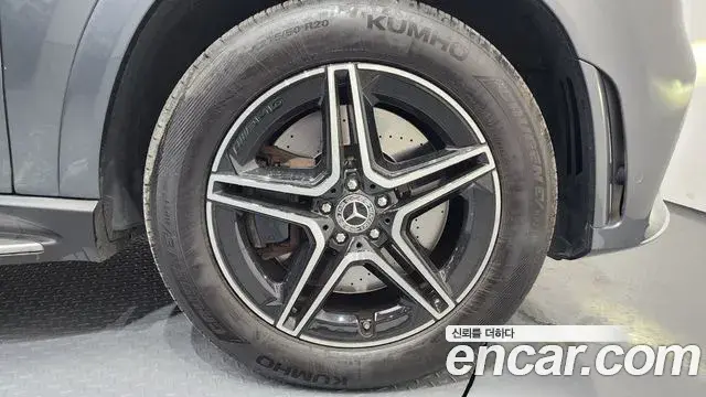 Mercedes-Benz GLE-Class 2021 — ფოტო 15/20