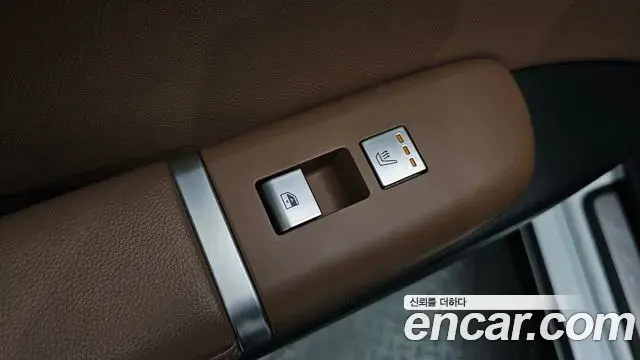 Hyundai Grandeur 2023 — Фото 19/20