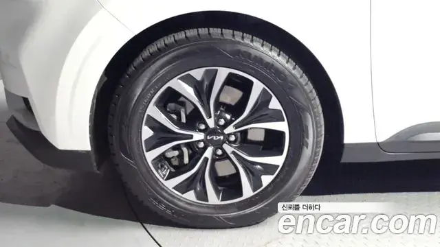 Kia Carnival 2022 — Photo 5/20