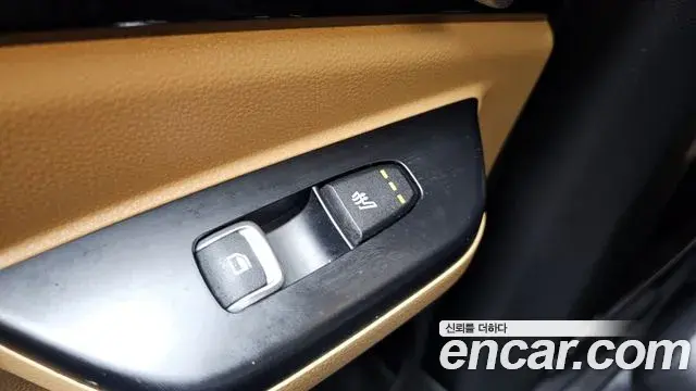 Kia Carnival 2022 — Photo 17/20