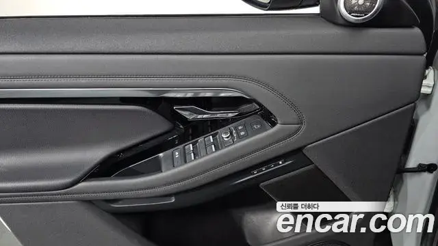 Land Rover Range Rover Evoque 2021 — Фото 17/20