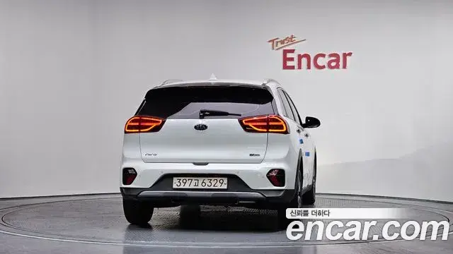 Kia Niro 2020 — Şəkil 12/20
