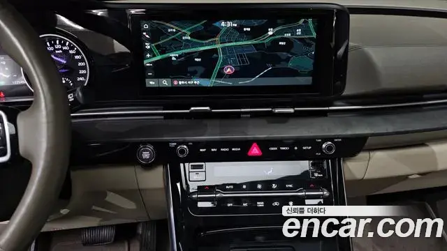 Kia Carnival 2021 — Photo 14/20