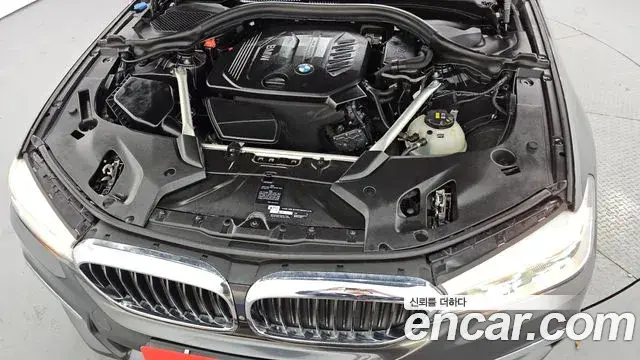 BMW 5 Series 2018 — Şəkil 19/20