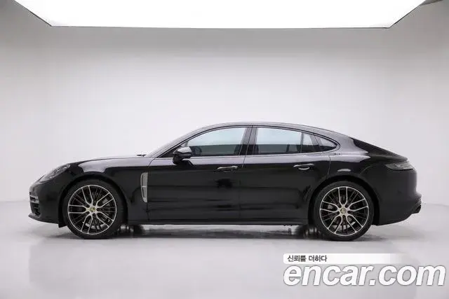 Porsche Panamera 2022 — Photo 1/20