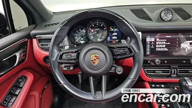 Porsche Macan 2022 — ფოტო 9/20