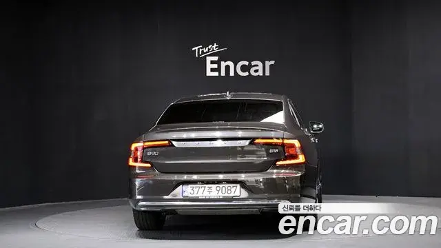 Volvo S90 2021 — Şəkil 18/20