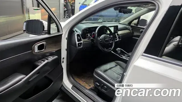 Kia Sorento 2022 — Фото 10/20