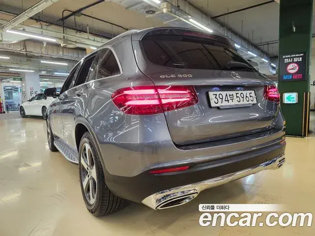 Mercedes-Benz GLC-Class 2019 — Photo 4/20