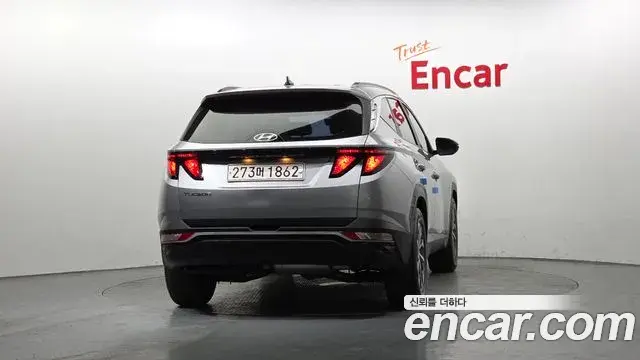Hyundai Tucson Hybrid 2023 — ფოტო 19/20