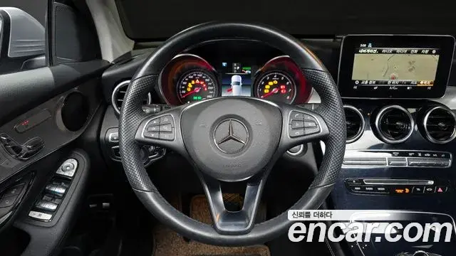 Mercedes-Benz GLC-Class 2018 — Фото 13/20