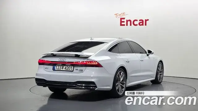 Audi A7 2020 — Photo 12/20