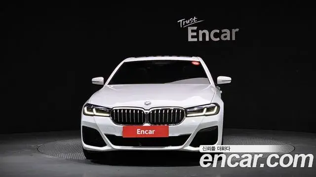 BMW 5 Series 2022 — ფოტო 16/20