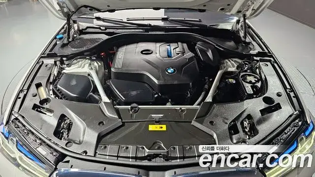 BMW 5 Series 2022 — ფოტო 7/20