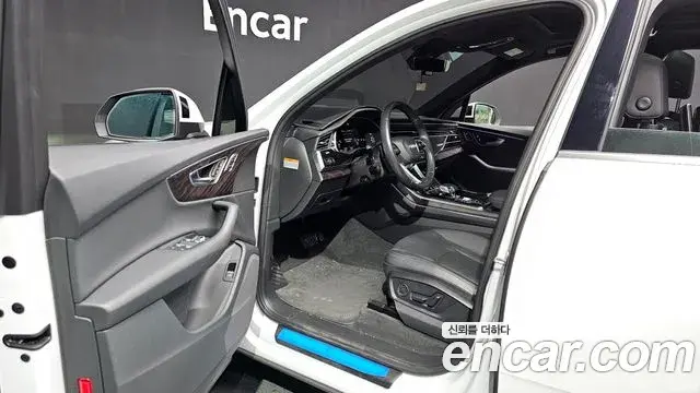 Audi Q7 2021 — Фото 10/20
