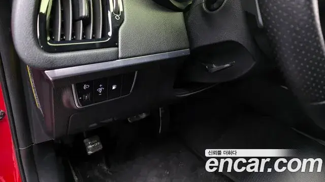 Kia Stinger 2018 — ფოტო 10/20