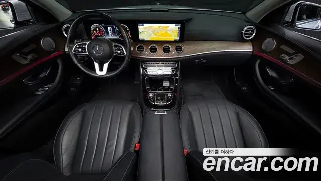 Mercedes-Benz E-Class 2020 — ფოტო 9/20