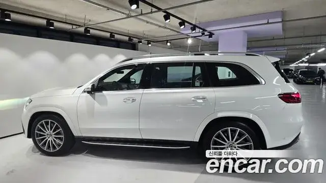 Mercedes-Benz GLS-Class 2024 — Photo 17/20