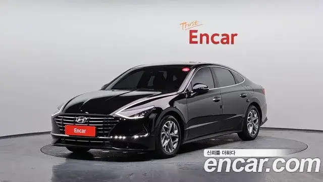Hyundai Sonata 2019 — Фото 1/20