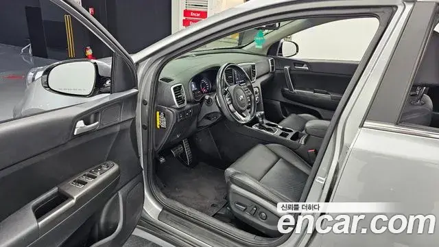 Kia Sportage The Bold 2019 — Фото 11/20