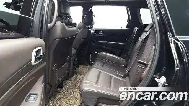 Jeep Grand Cherokee 2018 — ფოტო 1/20