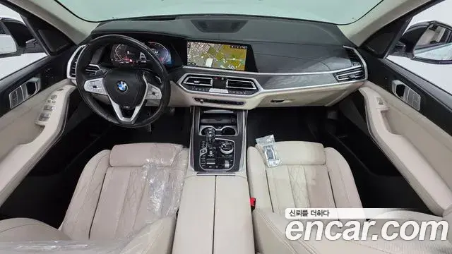 BMW X7 2021 — Фото 7/20