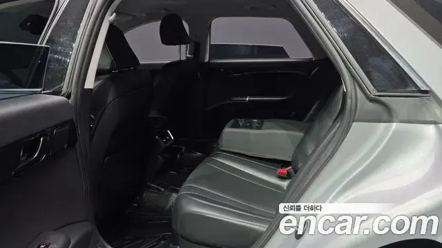 Hyundai Grandeur Hybrid 2024 — Photo 13/20