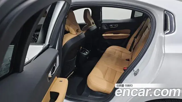 Volvo S60 2020 — Photo 11/20
