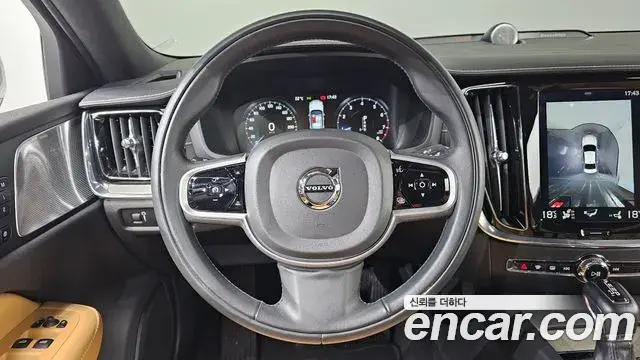 Volvo S60 2020 — Photo 5/20